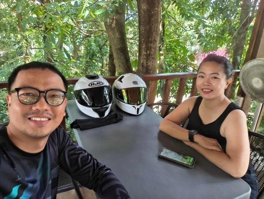 Jay and J at Tree Top Cafe after their motorbike ride
